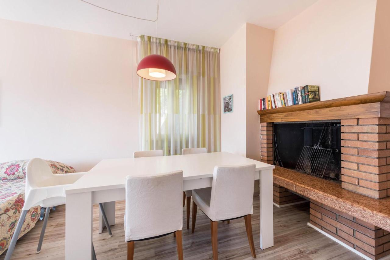 Lake View With Aircon - 5 Minutes From The Beach! Brenzone sul Garda Ngoại thất bức ảnh