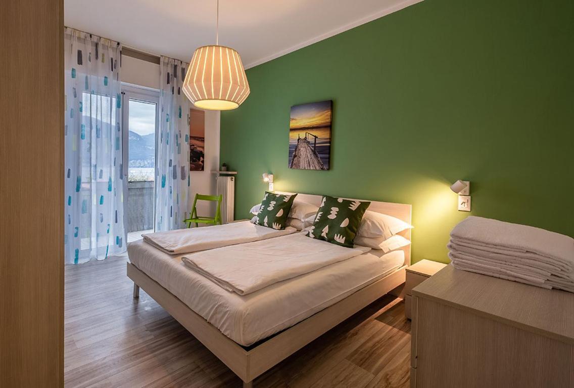 Lake View With Aircon - 5 Minutes From The Beach! Brenzone sul Garda Ngoại thất bức ảnh